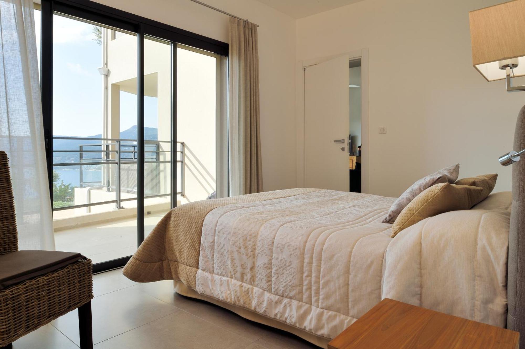 & Aria Marina Aparthotel Propriano (Corsica)