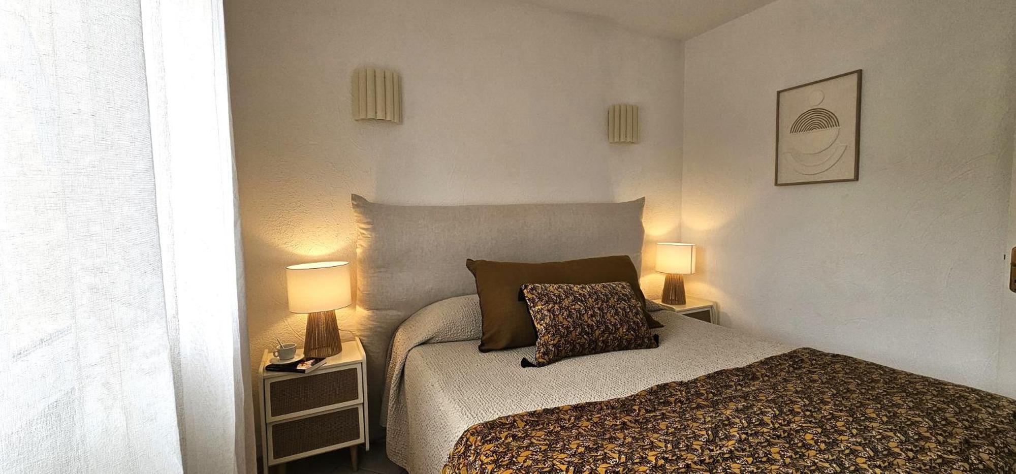 & Aria Marina Aparthotel